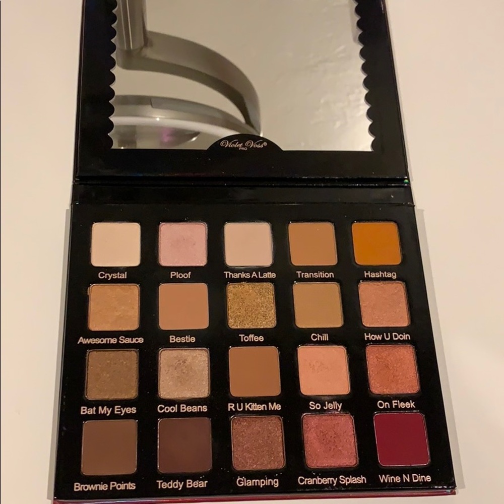 Violet voss holy grail palette